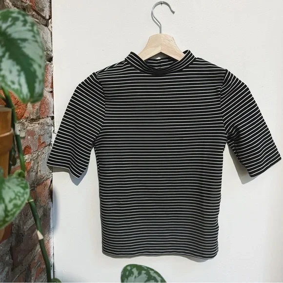 H&M Divided | Striped Mock Neck Top | XS - Picture 1 of 5